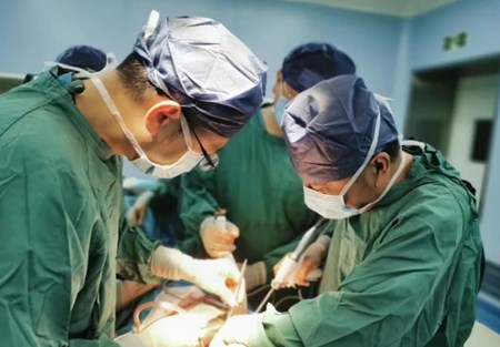 大医之术19｜李小飞教授团队“一箭双雕”手术根除两癌