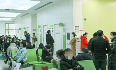 节后首个工作日|不停歇，他们全力守护患者健康！