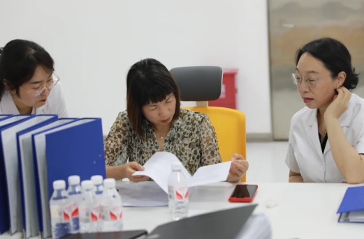 陕西省药品和疫苗检查中心一行来我院监督检查