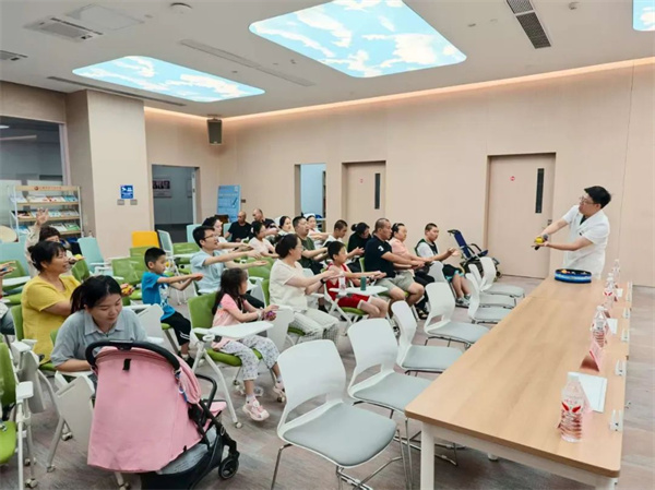 爱在音符中流淌，希望在指尖处传递——直击脑瘫多学科义诊现场